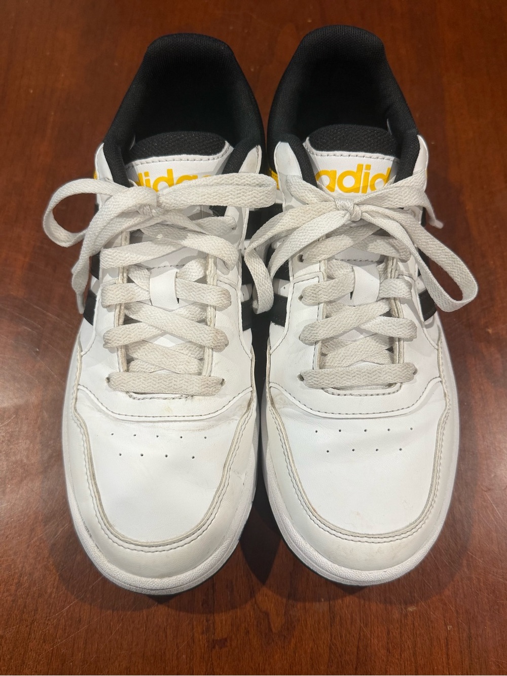 Adidas Boys White and Black Sneakers Size 5
